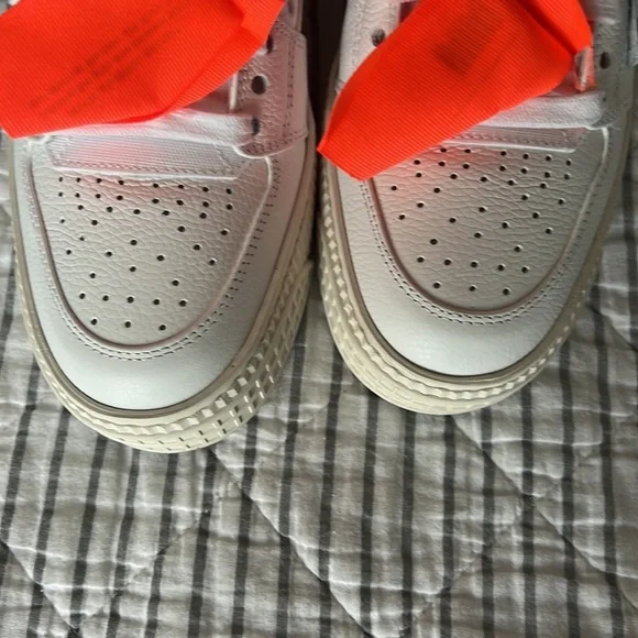 Off- White c/o Virgil Abloh Off Court 3.0 Top Sneaker - Picture 7 of 13